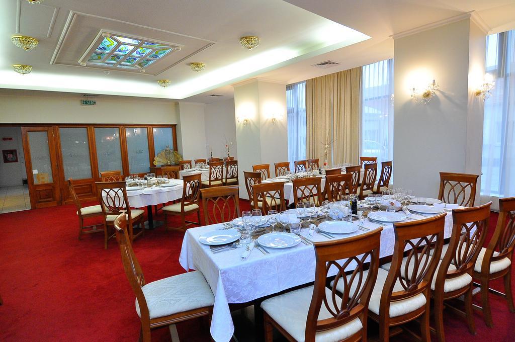 Hotel Maxim Oradea Dış mekan fotoğraf