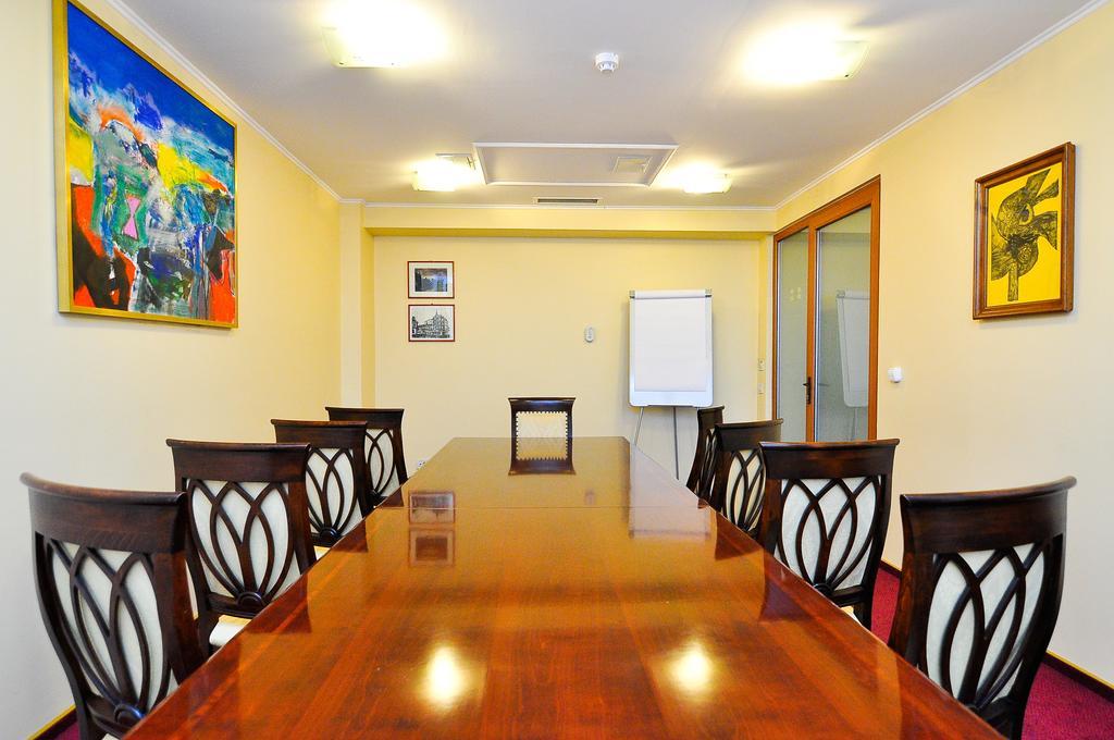 Hotel Maxim Oradea Dış mekan fotoğraf
