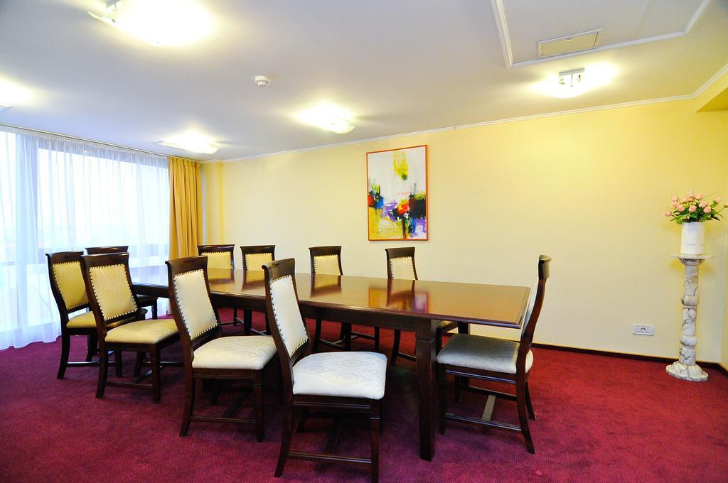Hotel Maxim Oradea Dış mekan fotoğraf