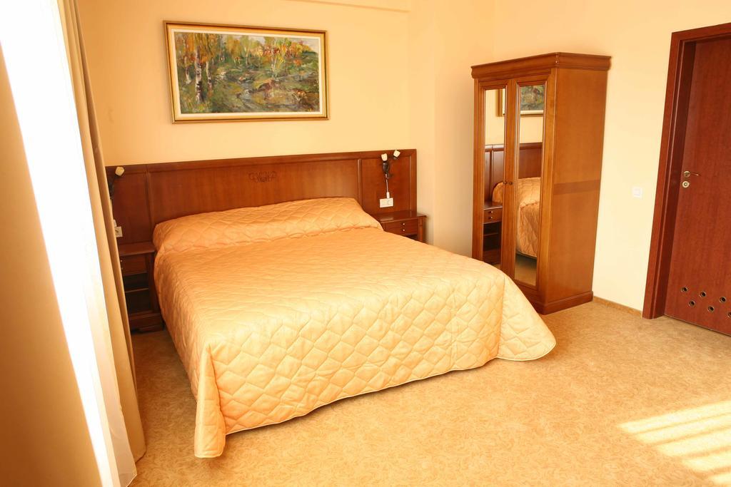 Hotel Maxim Oradea Dış mekan fotoğraf