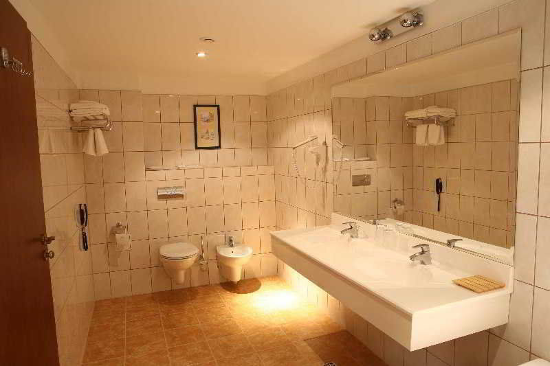 Hotel Maxim Oradea Dış mekan fotoğraf